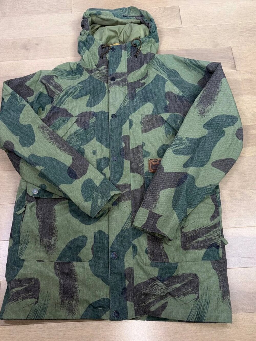 BURTON men's Gore-Tex ski or snowboard jacket size Large